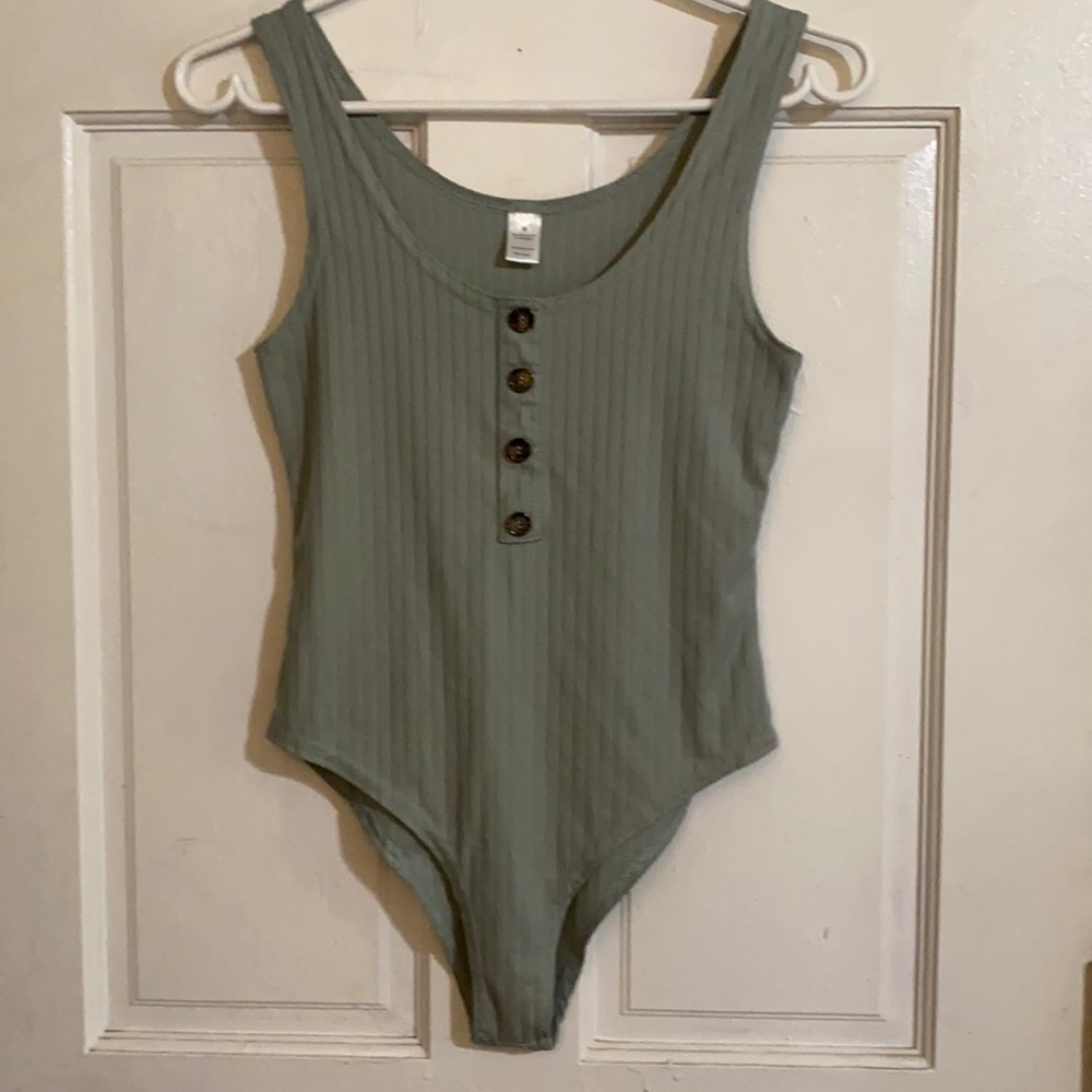 5 Below One Piece 🙂